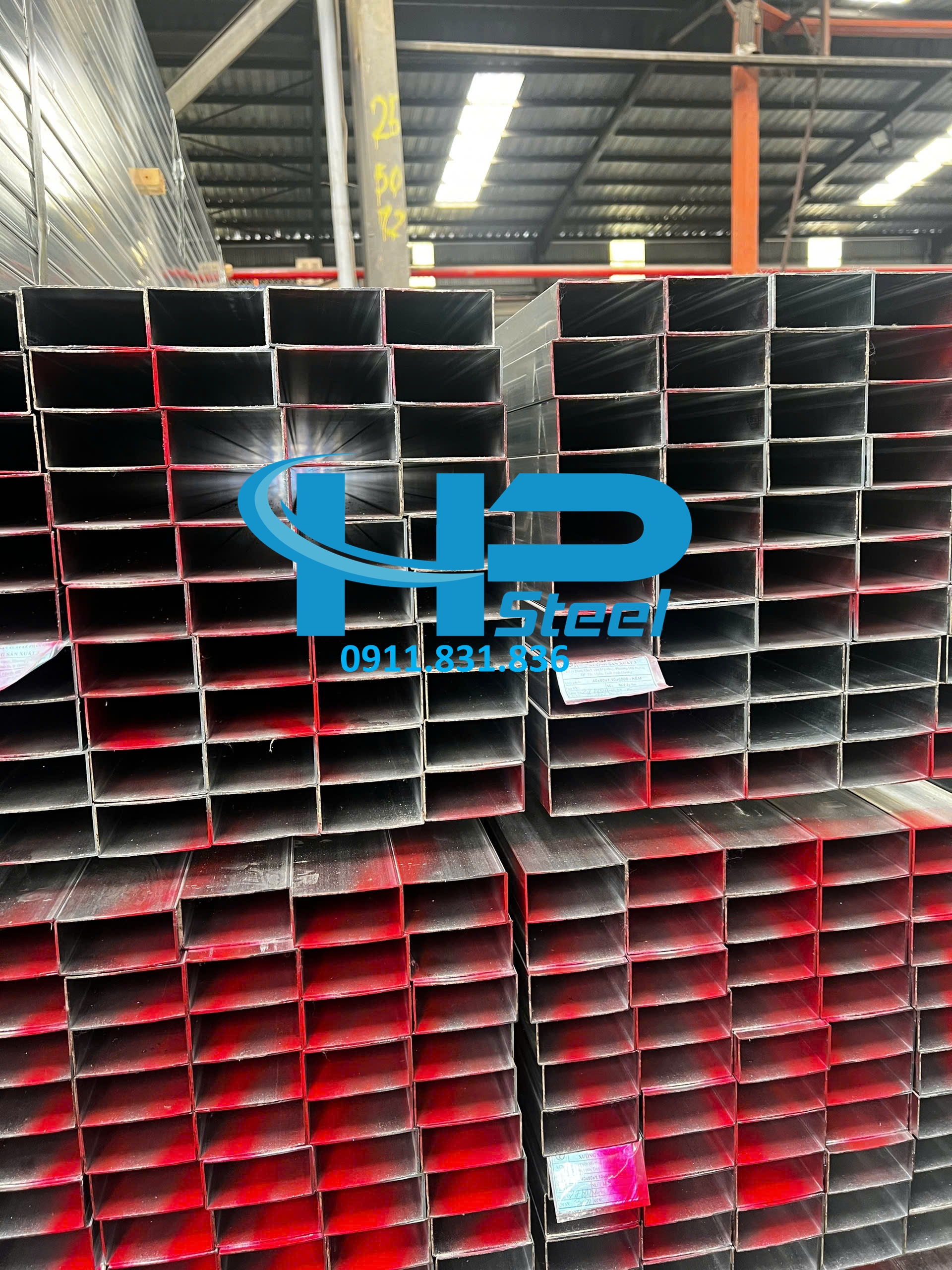 Thép hộp chữ nhật 100x50 chụp tại kho 