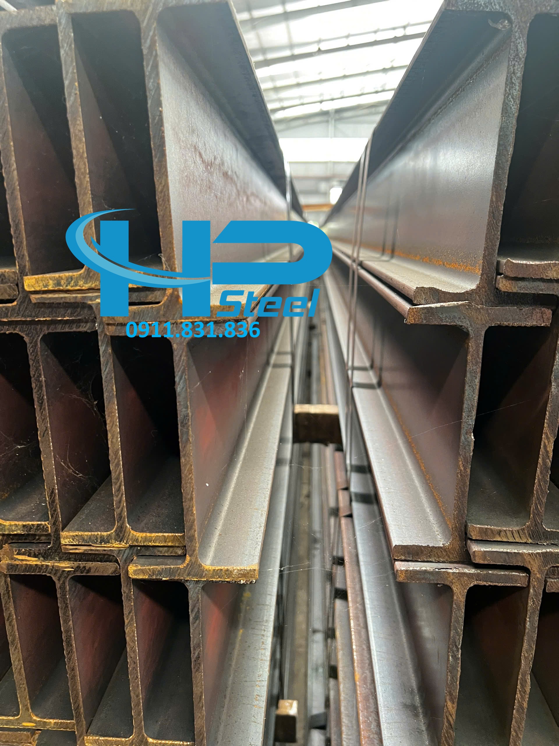 Thép hình I300x150x6,5x9 hình ảnh tại kho