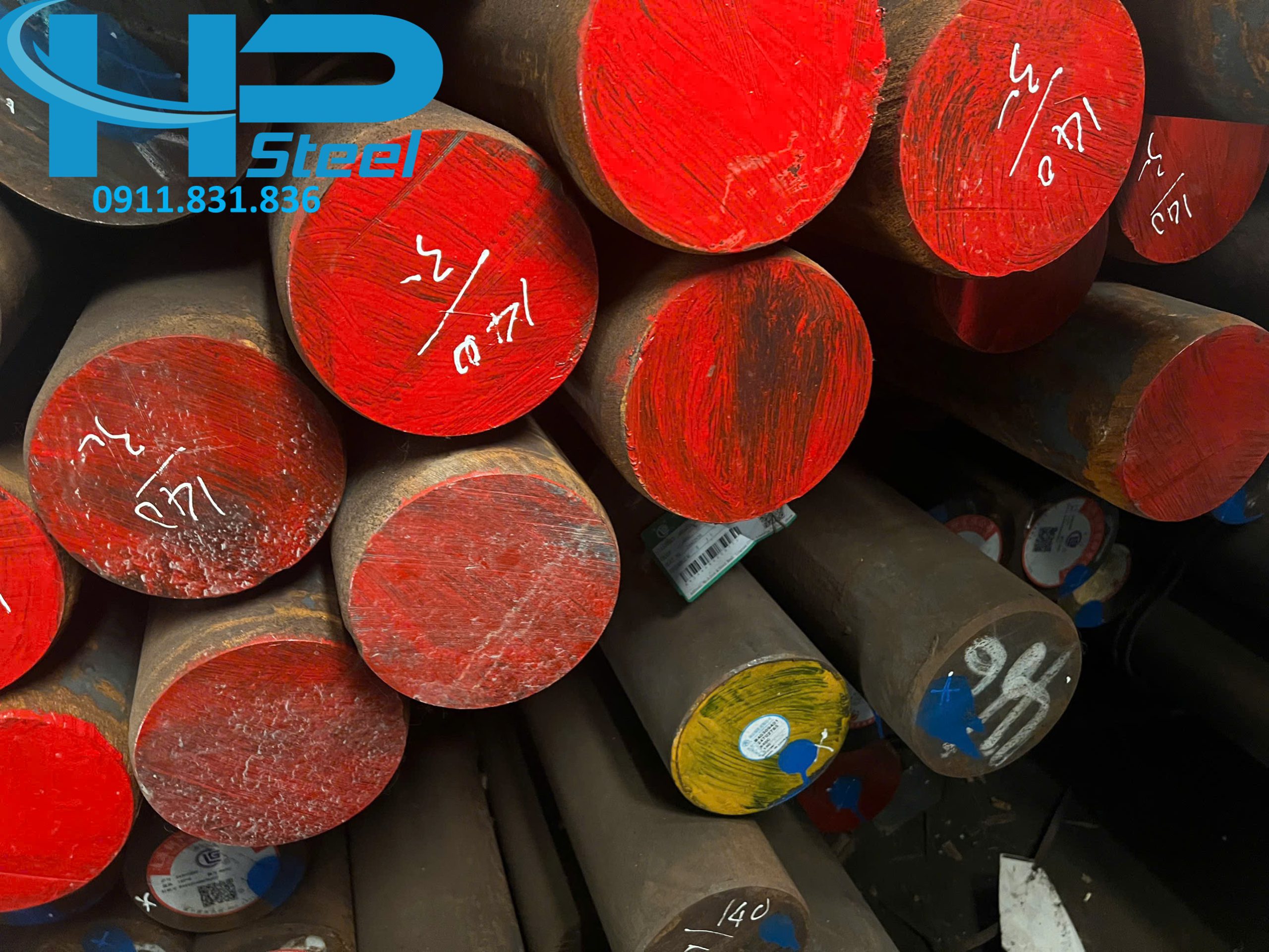 Thép tròn đặc phi 170 mác thép S45c tại kho thép Hoàng Phương