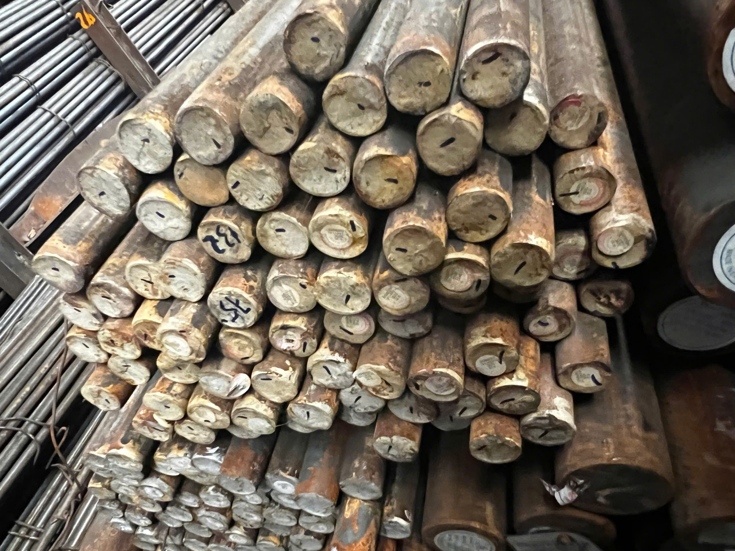 Thép tròn phi 500 tại kho thép công ty Hoàng Phương